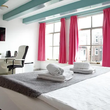 Modern Canal House Loft - Center Amsterdam