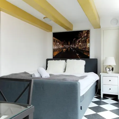 Modern Canal House Loft - Center