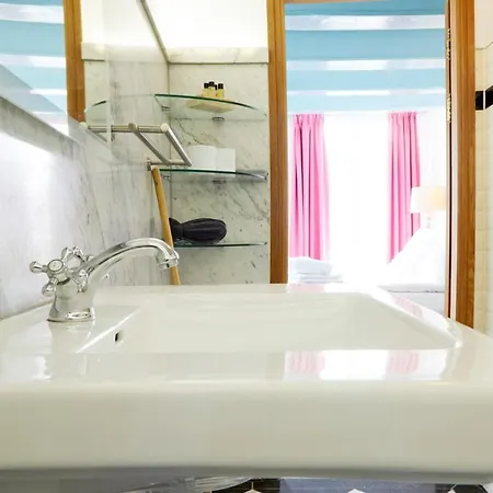 Modern Canal House Loft - Center