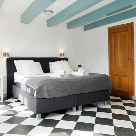 Modern Canal House Loft - Center