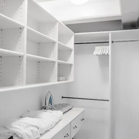 게스트하우스 Modern Canal House Loft - Center 3*